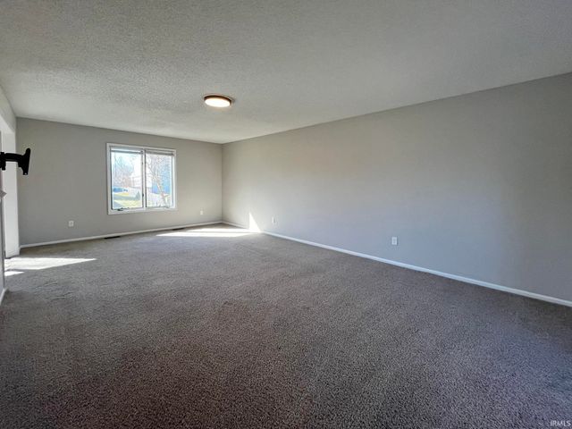 5018 Knollfield Place, Fort Wayne, IN 46809