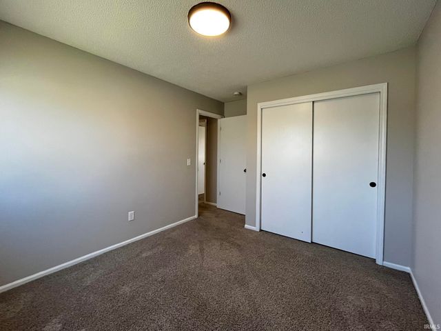 5018 Knollfield Place, Fort Wayne, IN 46809