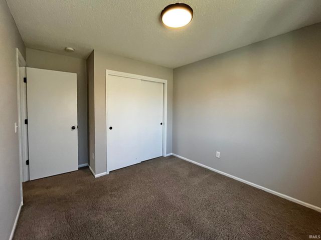 5018 Knollfield Place, Fort Wayne, IN 46809