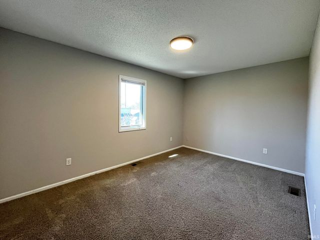 5018 Knollfield Place, Fort Wayne, IN 46809