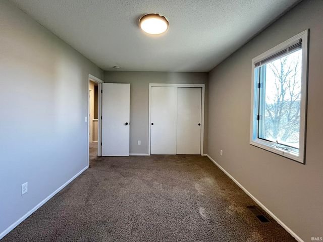 5018 Knollfield Place, Fort Wayne, IN 46809