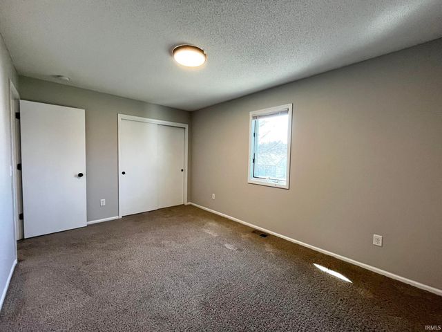 5018 Knollfield Place, Fort Wayne, IN 46809