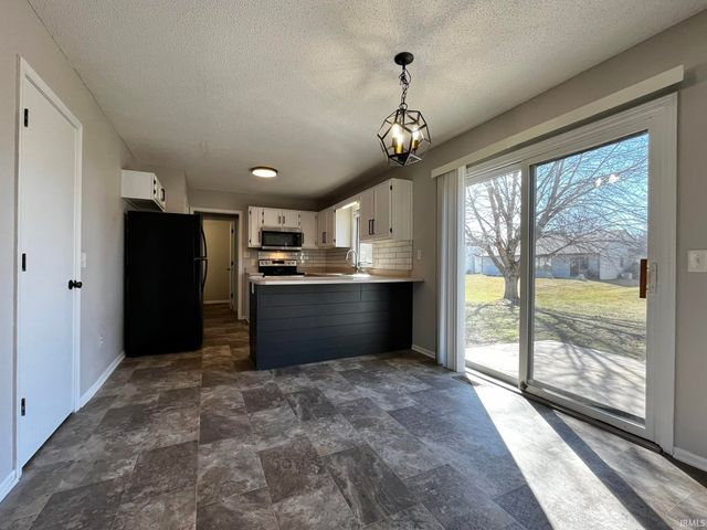 5018 Knollfield Place, Fort Wayne, IN 46809