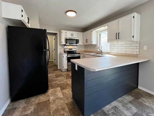 5018 Knollfield Place, Fort Wayne, IN 46809