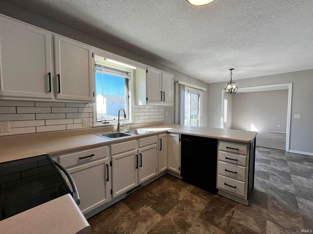 5018 Knollfield Place, Fort Wayne, IN 46809