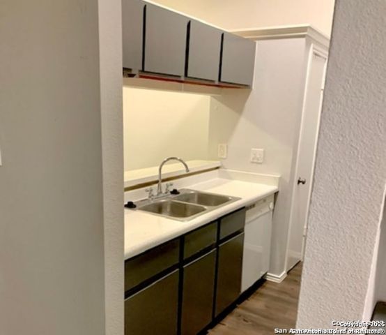 5230 Meadow Rise, San Antonio, TX 78250