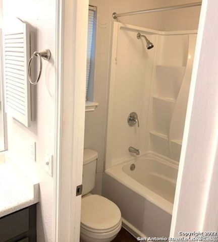 5230 Meadow Rise, San Antonio, TX 78250