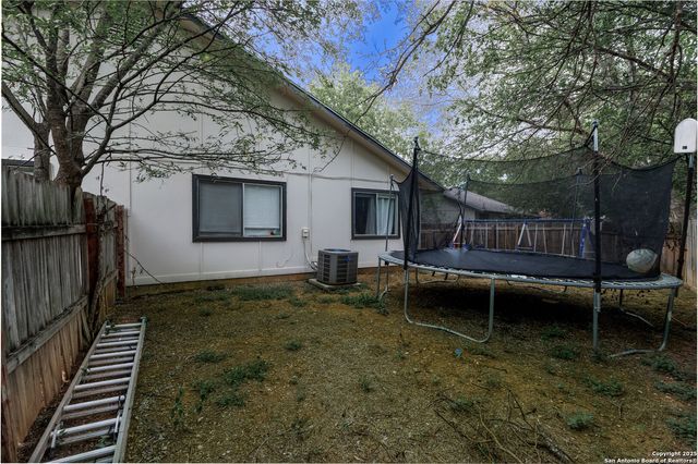 5230 Meadow Rise, San Antonio, TX 78250