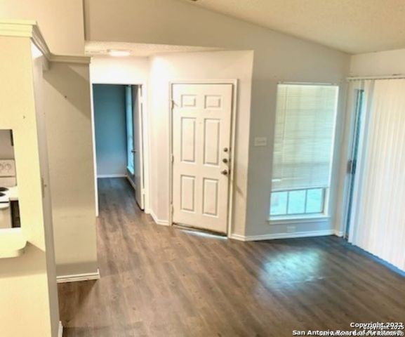 5230 Meadow Rise, San Antonio, TX 78250