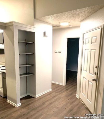 5230 Meadow Rise, San Antonio, TX 78250