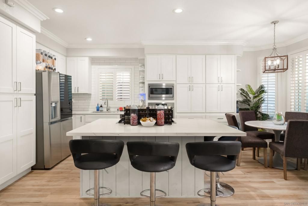 4577 Da Vinci, San Diego, CA 92130 — exterior