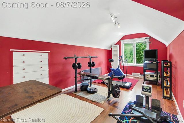 620 Beechmont Street, Dearborn, MI 48124