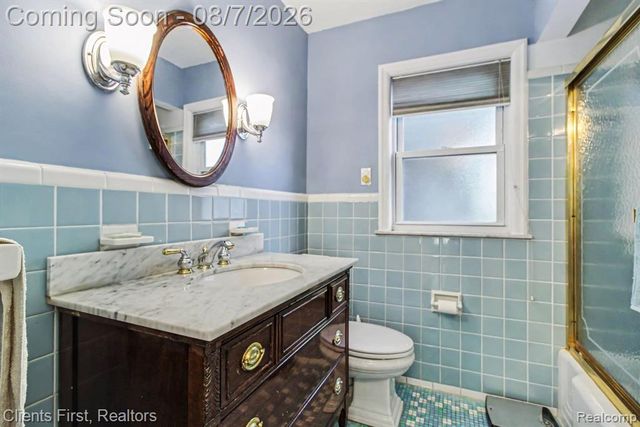 620 Beechmont Street, Dearborn, MI 48124