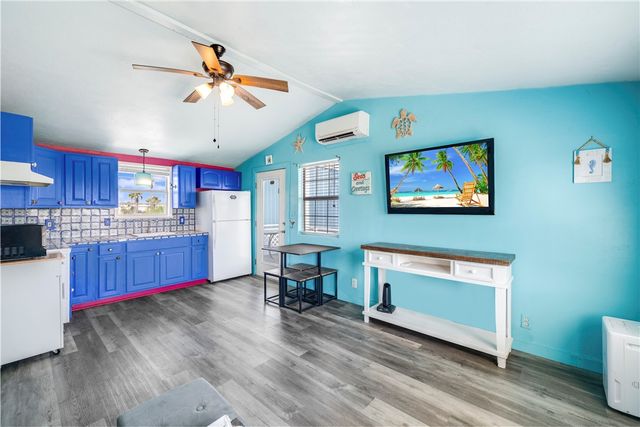 710 Tropic Lane, Port Aransas, TX 78373