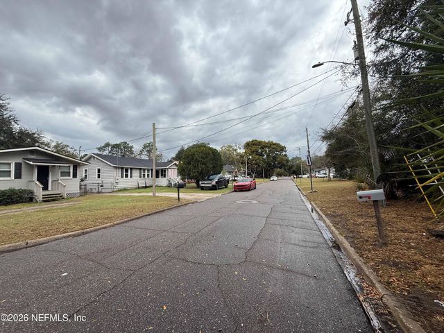 299 E 48TH Street, Jacksonville, FL 32208