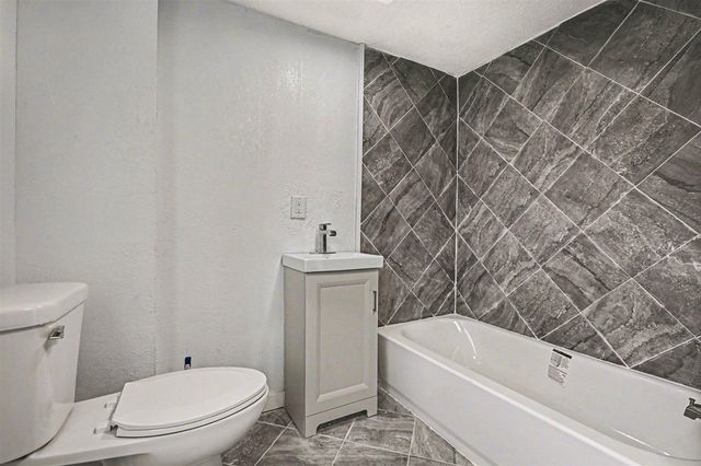 128 Reed Street, Kalamazoo, MI 49001