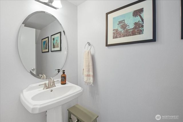 266 Camas Avenue SE, Renton, WA 98056