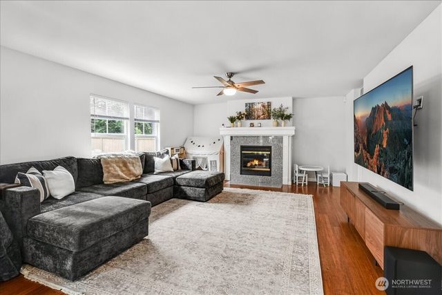 266 Camas Avenue SE, Renton, WA 98056