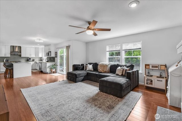 266 Camas Avenue SE, Renton, WA 98056