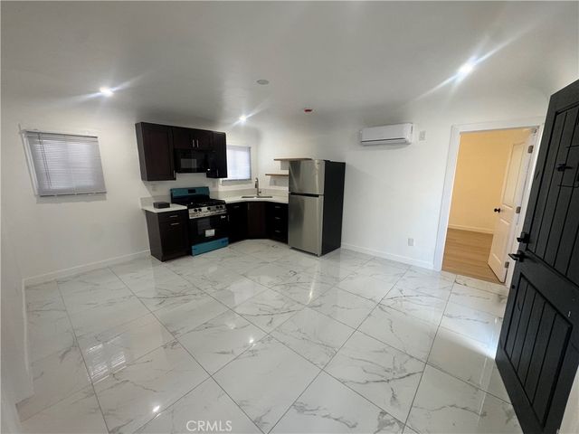 1018 E 79th, Los Angeles, CA 90001
