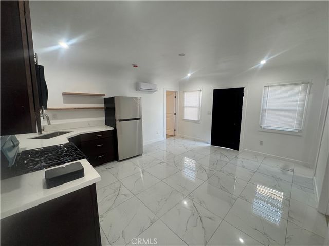 1018 E 79th, Los Angeles, CA 90001