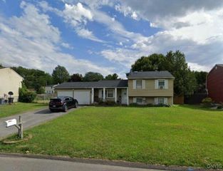 6049 Bannister Drive, Cicero, NY 13039