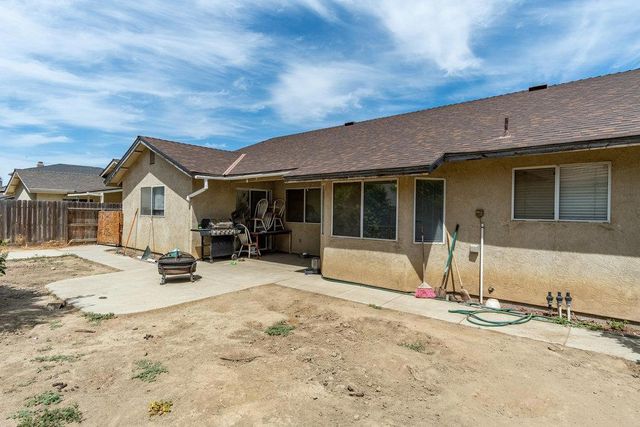 2135 Arroyo Court, Los Banos, CA 93635