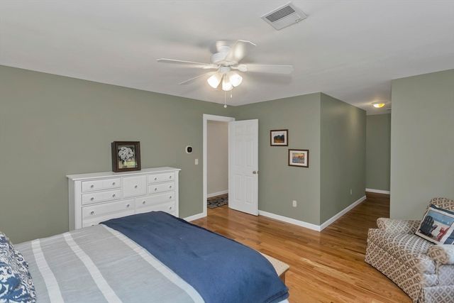 28 Sullivan Blvd A, Oxford, MA 01540
