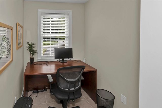28 Sullivan Blvd A, Oxford, MA 01540