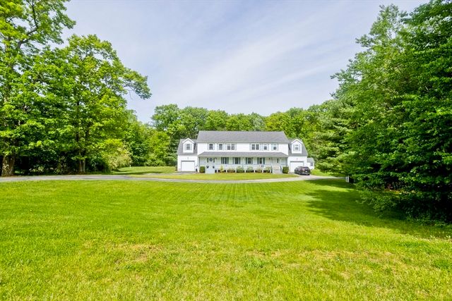 28 Sullivan Blvd A, Oxford, MA 01540