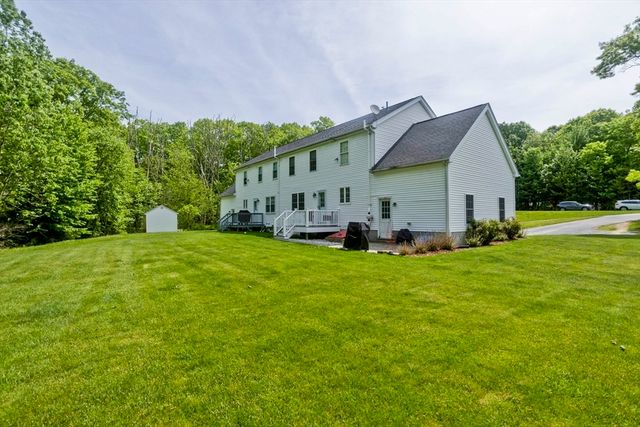 28 Sullivan Blvd A, Oxford, MA 01540