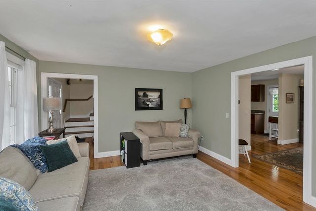 28 Sullivan Blvd A, Oxford, MA 01540
