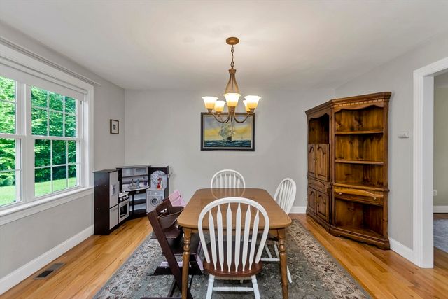 28 Sullivan Blvd A, Oxford, MA 01540