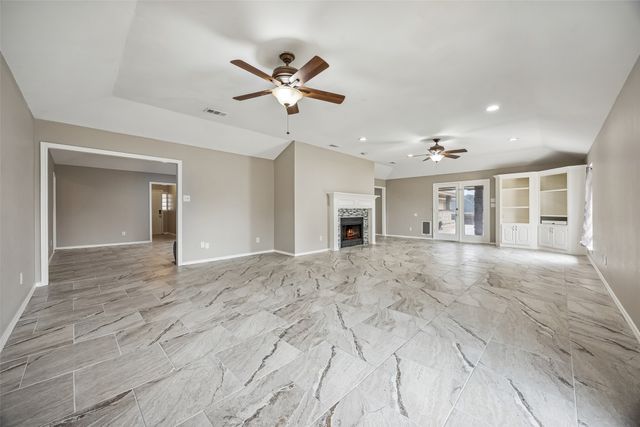 116 Timberview Court, Burleson, TX 76028