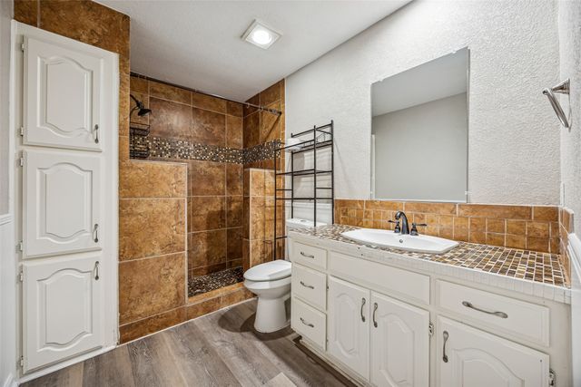 116 Timberview Court, Burleson, TX 76028