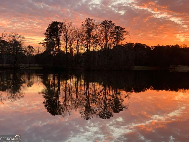 2025 Castle Lake Drive, Tyrone, GA 30290