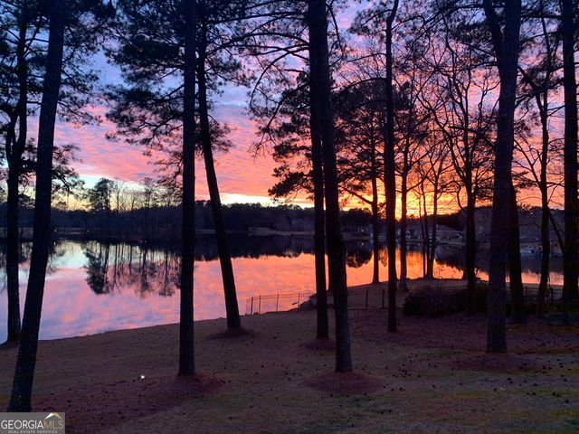 2025 Castle Lake Drive, Tyrone, GA 30290