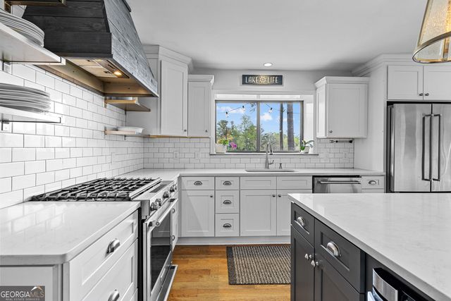 2025 Castle Lake Drive, Tyrone, GA 30290