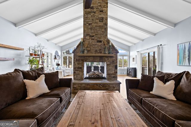 2025 Castle Lake Drive, Tyrone, GA 30290