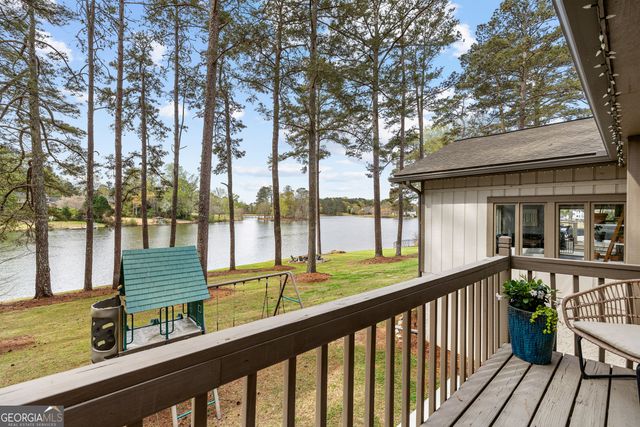 2025 Castle Lake Drive, Tyrone, GA 30290