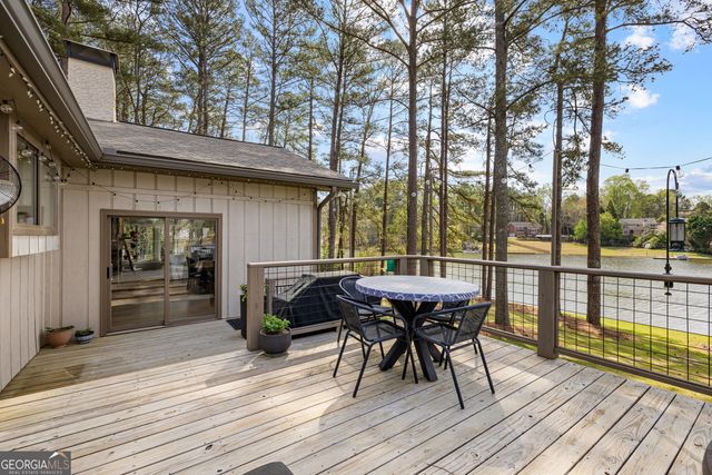 2025 Castle Lake Drive, Tyrone, GA 30290