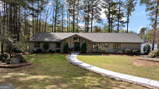 2025 Castle Lake Drive, Tyrone, GA 30290