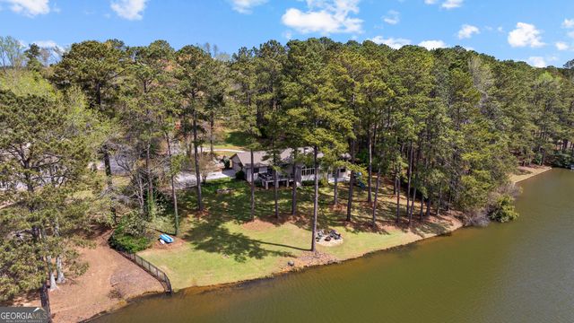 2025 Castle Lake Drive, Tyrone, GA 30290