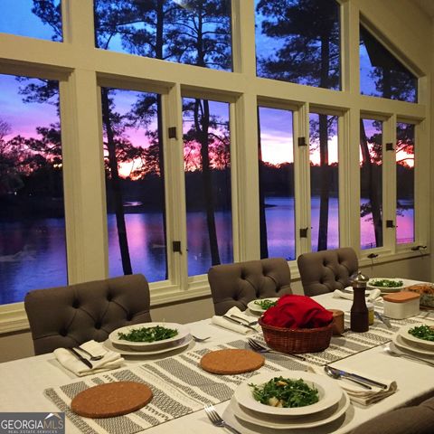 2025 Castle Lake Drive, Tyrone, GA 30290