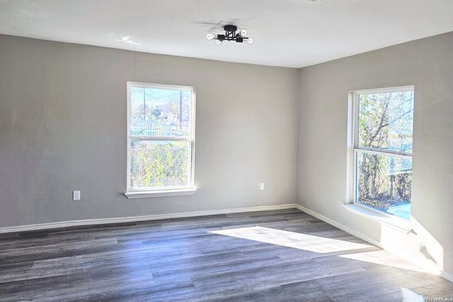 1360 ESSEX ST, San Antonio, TX 78210