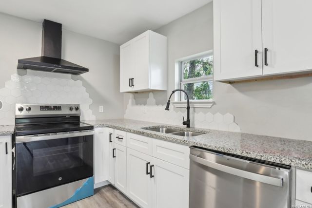 1360 ESSEX ST, San Antonio, TX 78210