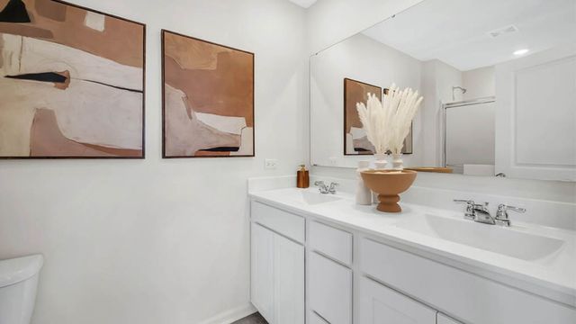 2228 Lakeshore Drive, Schaumburg, IL 60196