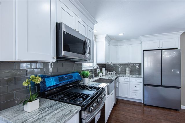 12 Whittier Drive, Coventry, RI 02816