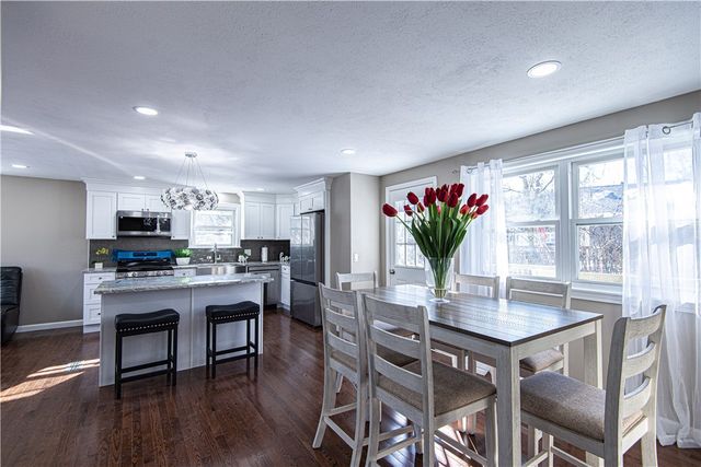 12 Whittier Drive, Coventry, RI 02816