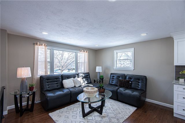 12 Whittier Drive, Coventry, RI 02816